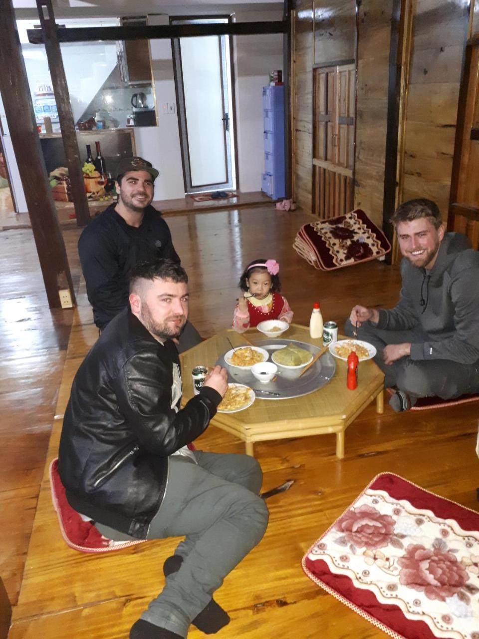 Linh Homestay And Motorbikes Rent Ha Giang Exteriör bild
